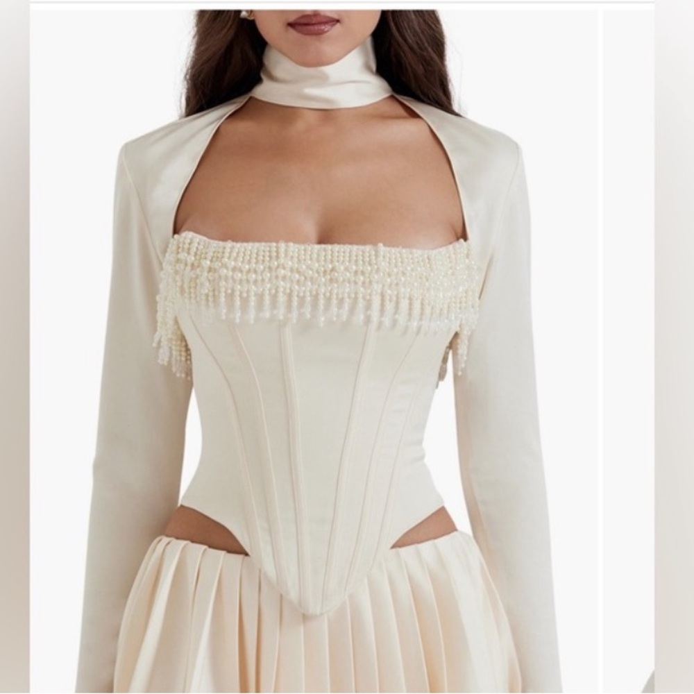 House of CB “Aubrie” corset top ( 2 piece) 
Will ship with box